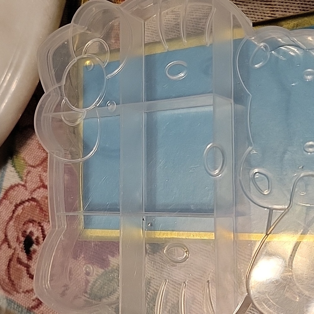 Hello Kitty Container - Picture 3 of 4